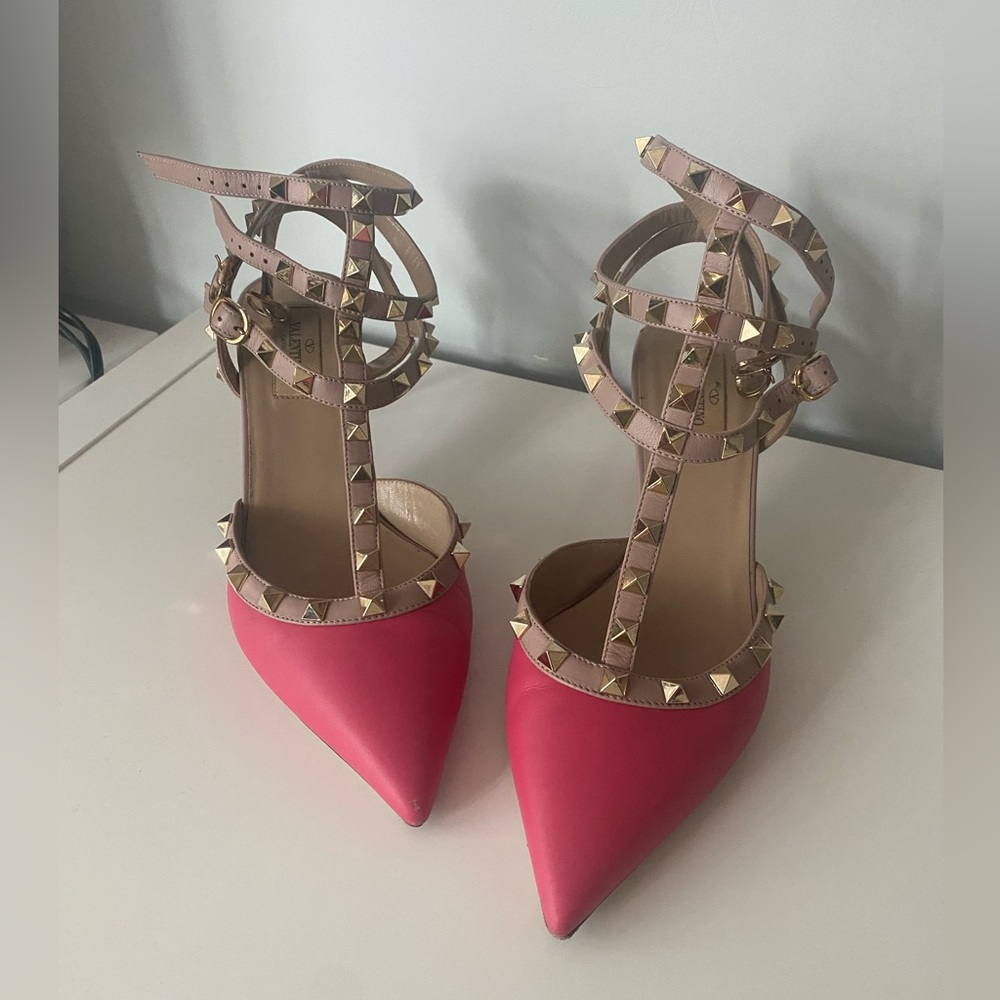 Valentino pink kitten heel rock stud